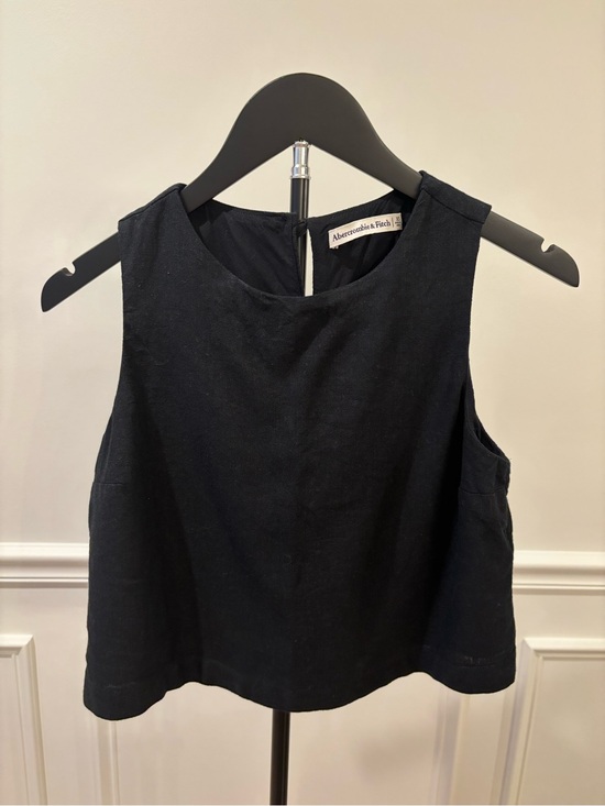 Abercrombie & Fitch Tops - Abercrombie & Fitch Black Sleeveless Crop Top Size XS
